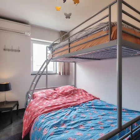 Lecomte - 179 Appartement *